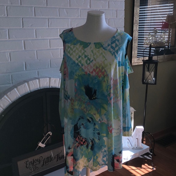 Worthington Tops - Worthington woman size 2X tunic w/peekaboo sleeve.